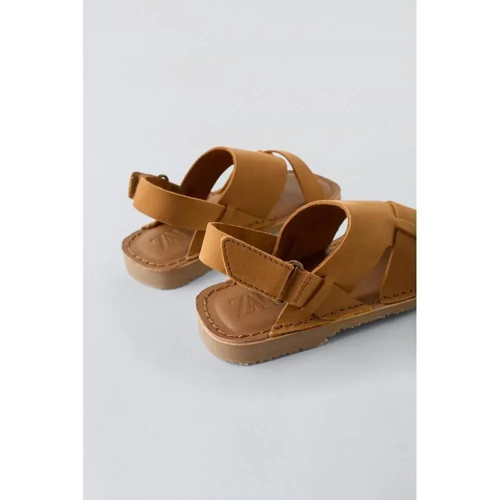 LEATHER SANDALS